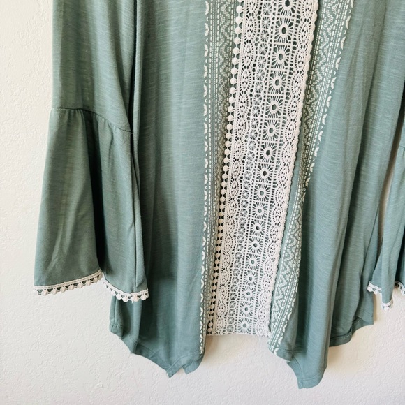 Tru Self | embroidered sage shirt bell sleeve - Picture 3 of 3